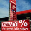 Nawet 40 proc. marży stacji paliwowych pochodzi ze sprzedaży alkoholu i papierosów.