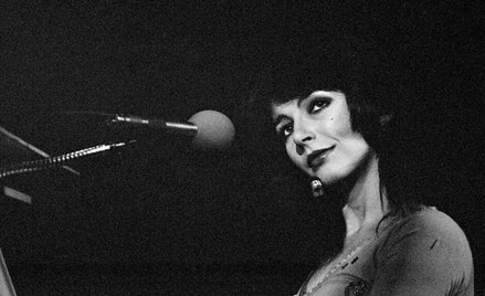 Na zdjęciu: Kate Bush na koncercie w Kopenhadze, kwiecień 1979 r., tuż przed nagraniem trzeciego, pr