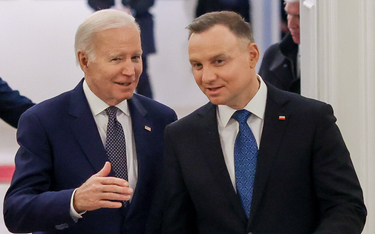 Na drodze do politycznej samodzielności i sprawczości Andrzej Duda (z prawej) uczynił spory krok