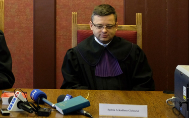 Sędzia Arkadiusz Cichocki na rozprawie