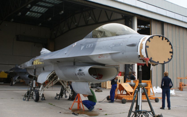 Jeden z nielatających F-16A przekazanych Polsce przez Stany Zjednoczone w 2012 r. Fot./Łukasz Pachol