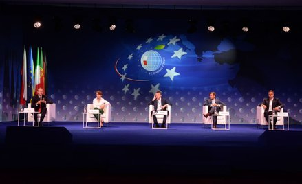 We can emerge stronger from the crisis, but that requires a new approach