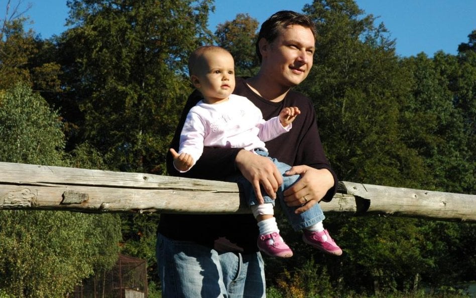 W czasie urlopu wychowawczego nie przysługuje wynagrodzenie, zasiłek ani inne świadczenie.