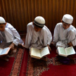 Młodzi Afgańczycy studiują dziś Koran w meczecie w Dżalalabadzie. To stolica prowincji Nangarhar, gd