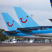Odwoływanie lotów i zamieszanie na lotniskach kosztowały touroperatora 75 milionów euro