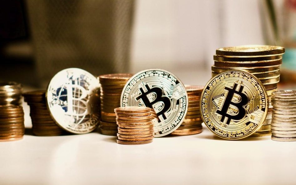 Waluty: Bitcoin: kamień, nie złoto