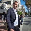Anthony Levandowski wychodzi z budynku sądu w San Jose w Kalifornii 27 sierpnia