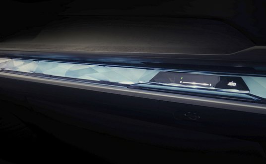 Kolejny ujawniony fragment wnętrza nowego BMW i7