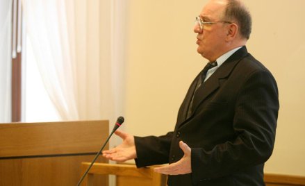 Jerzy Kozdroń z PO o prawniczce: Piękna panienka