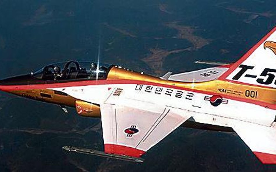 Naszym pilotom podoba się koreański T-50. To miniatura F-16, ale jest najdroższy