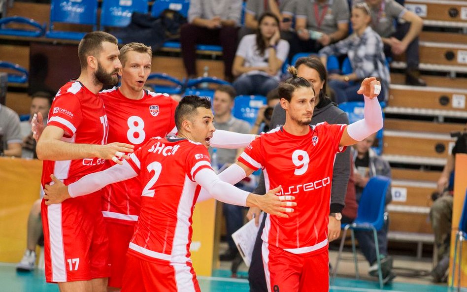 Klubowe MŚ: Resovia zagra w półfinale, Skra o honor