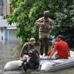 Rosjanie strzelają do łodzi ewakuujących cywili z zalanych terenów. Są ofiary