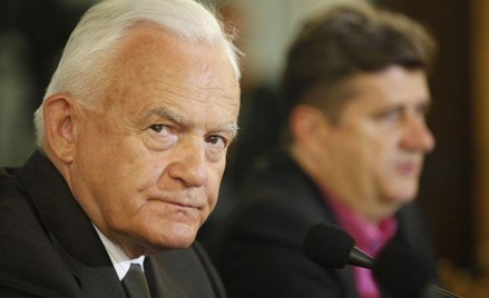 Palikot i Miller walczą o toaletę