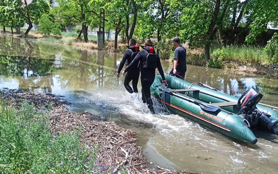 Ekipy ratownicze na terenach kontrolowanych przez Kijów