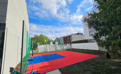 Władze dzielnicy Bielany: boisko przy Kolektorskiej powstało bez zgody właścicielskiej. Inwestor: to