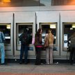 Polacy rocznie wypłacają z bankomatów ponad 400 mld zł. To oznacza, że potrzeby społeczeństwa w tej 