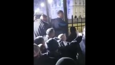 Prezydent Karol Nawrocki przerwał wizytę zagraniczną w związku z sytuacją w TK i przyjechał do siedz