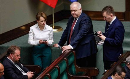 Sondaż: Dymisja Sasina? Ponad połowa ankietowanych: Tak