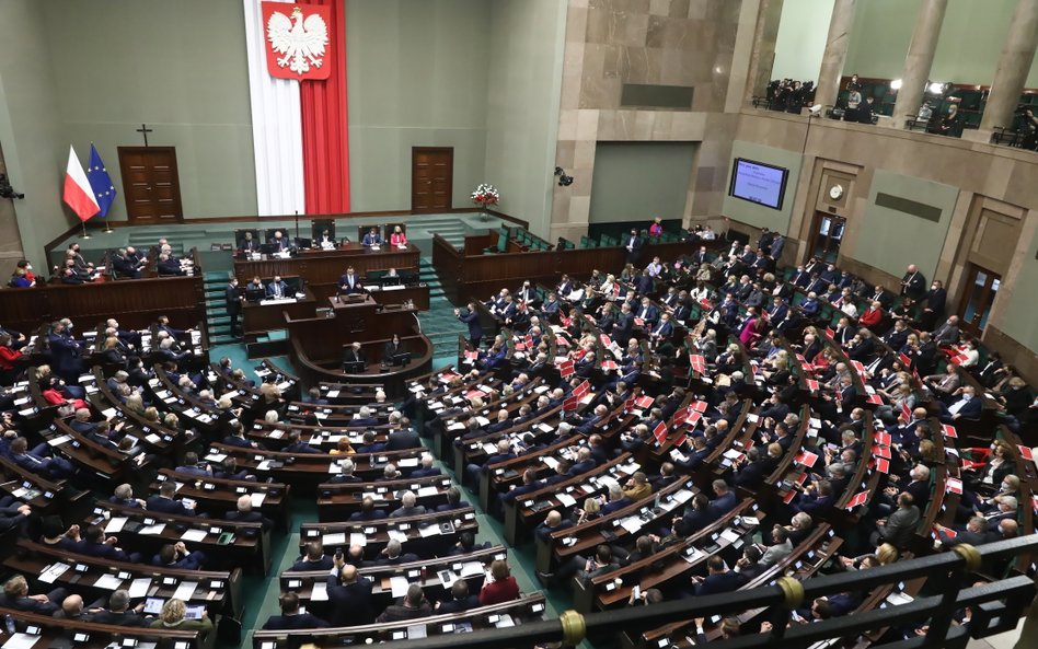 Budżet na 2022 rok prawie gotowy. Miliardy na tarczę antyinflacyjną