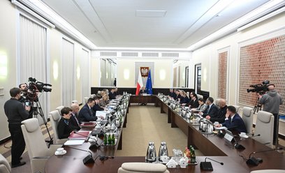 Podczas posiedzenia Rady Ministrów premier Donald Tusk żartował z nieobecnej minister Katarzyny Pełc