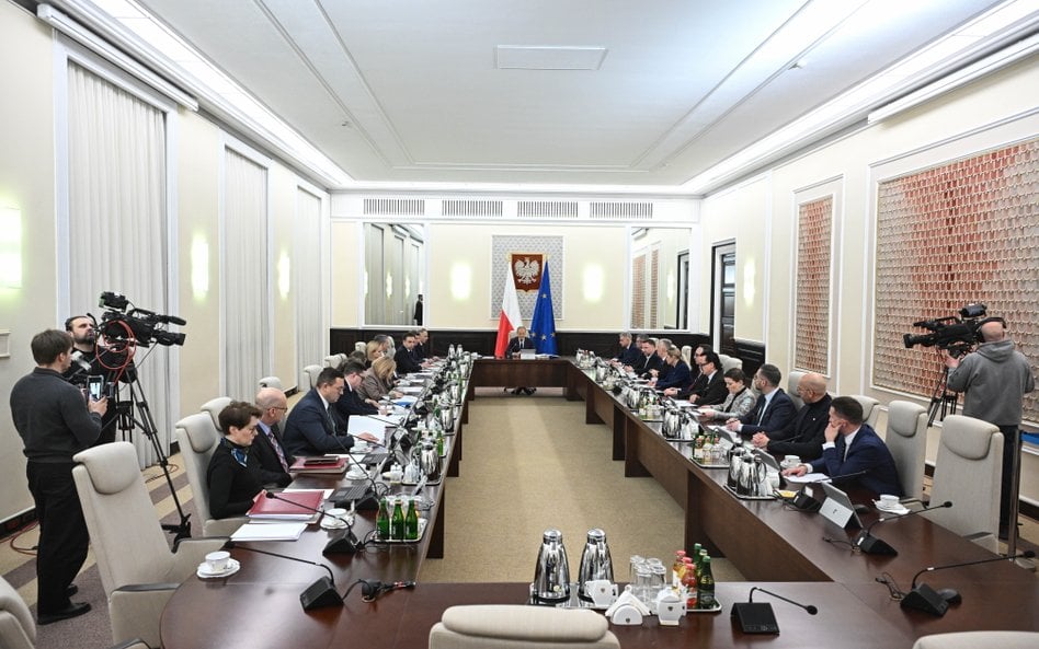 Podczas posiedzenia Rady Ministrów premier Donald Tusk żartował z nieobecnej minister Katarzyny Pełc