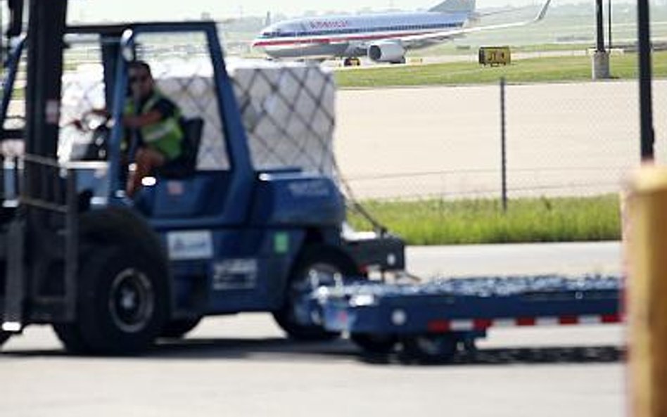 Coraz więcej przeładunków na lotniskach