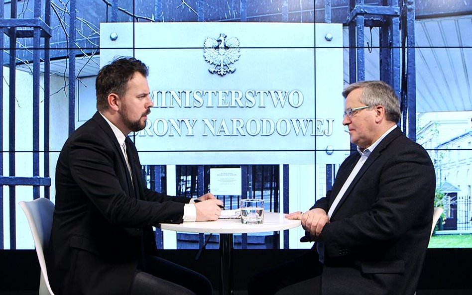 Jestem ciekaw, co rząd zrobi z kłamstwami Macierewicza