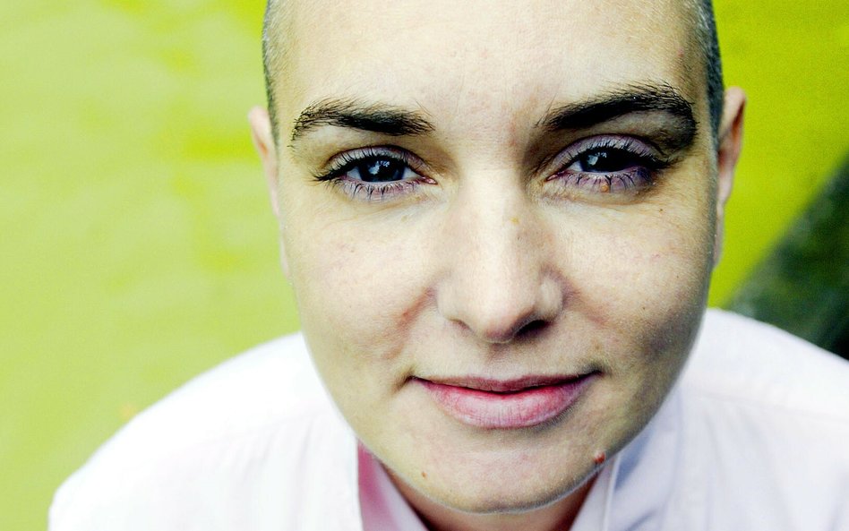 Kariera Sinead O’Connor rozkwitła w 1990 roku, po tym jak świat na nowo odkrył przejmująco wykonaną 