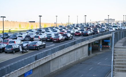 Wrocław, 17.09.2024. Dynamiczna sytuacja powodziowa. Władze Wrocławia udostępniły mieszkańcom wiaduk