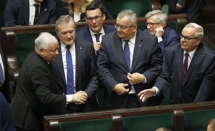 PiS, mając czystą kartę z nową Komisją Europejską, otworzyło nowe pole konfliktu z Brukselą.