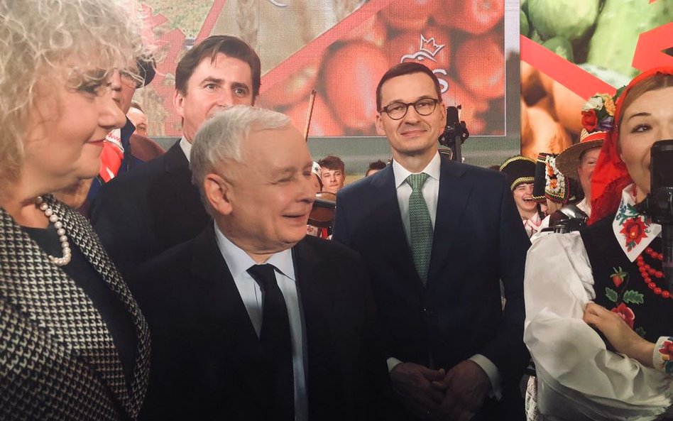 Jarosław Kaczyński zapowiada pomoc rolnikom. "PiS jest partią polskiej wsi"