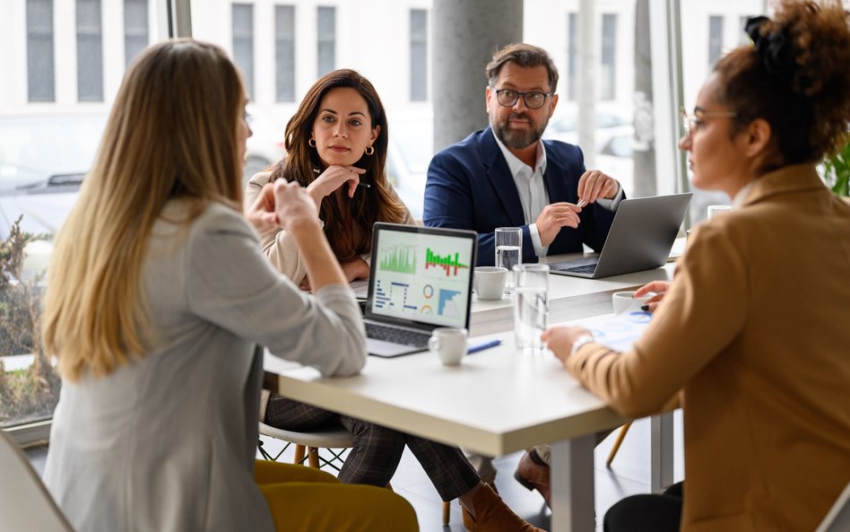 Aż 35 proc. pracodawców w Polsce przyznało, że w ich organizacjach wciąż występują różnice w wynagro
