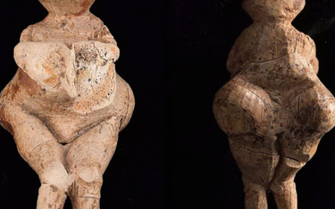 Naukowcy spierają się, jaką rolę odgrywały figurki nagich kobiet, takich jak ta z Rosji.