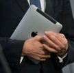 Zamiast laptopów dla szkół, tablety dla posłów