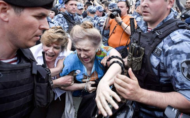 Moskiewska policja zatrzymuje uczestników środowego protestu