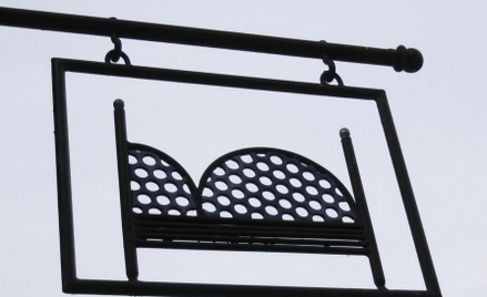 Dom wynajęty na noclegi dla pracowników to zmiana sposobu użytkowania - wyrok WSA