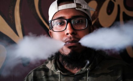 Indie zakazują sprzedaży elektronicznych papierosów