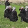 Dzieci z Daesh mordują kurdyjskich jeńców