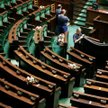 Posłowie ciężko pracują na swoje pieniądze