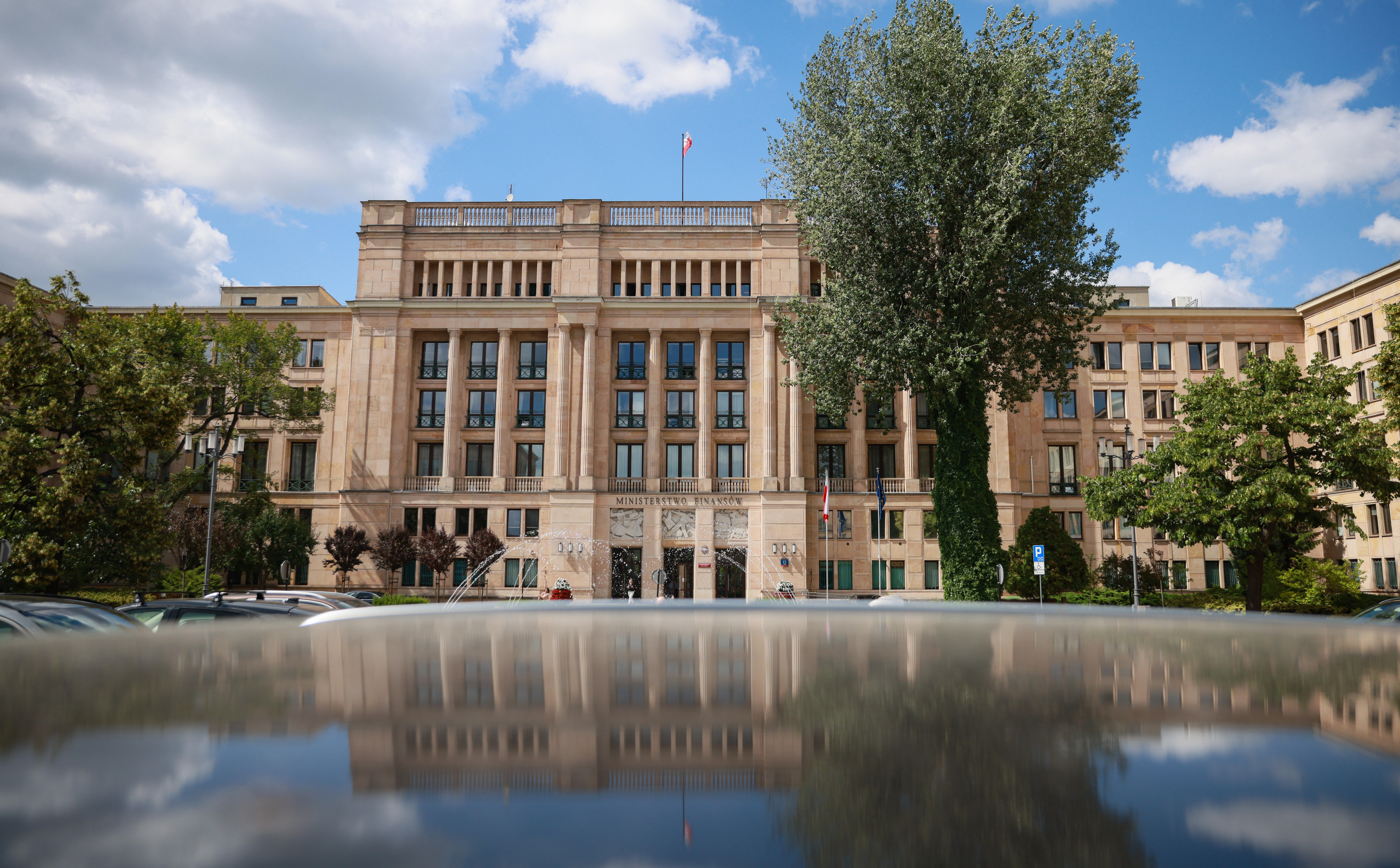 Wydatki sektora publicznego rosną najszybciej w UE. To groźne dla Polski