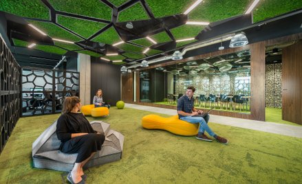 81 proc. pracowników chce zachować mieszany styl pracy.