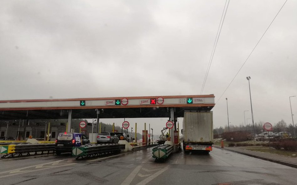 Rząd wydłuży sieć dróg płatnych dla ciężarówek i autobusów