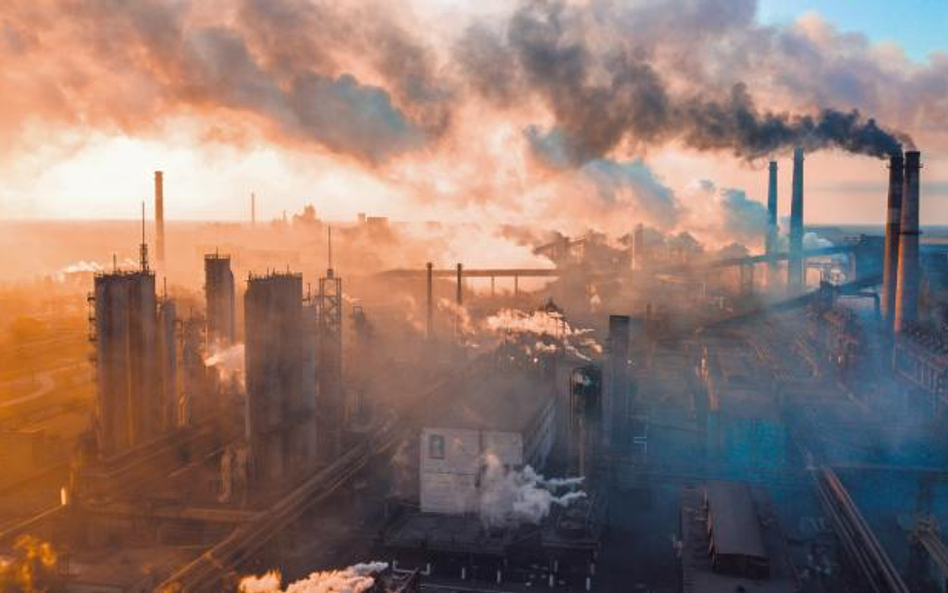 W ubiegłym roku o 11,5 proc. wzrosły w Polsce emisje CO2 objęte systemem EU ETS. Największymi „truci