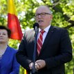 Wiceprzewodniczący Komisji Europejskiej Frans Timmermans w towarzystwie prezydent Warszawy Hanny Gro