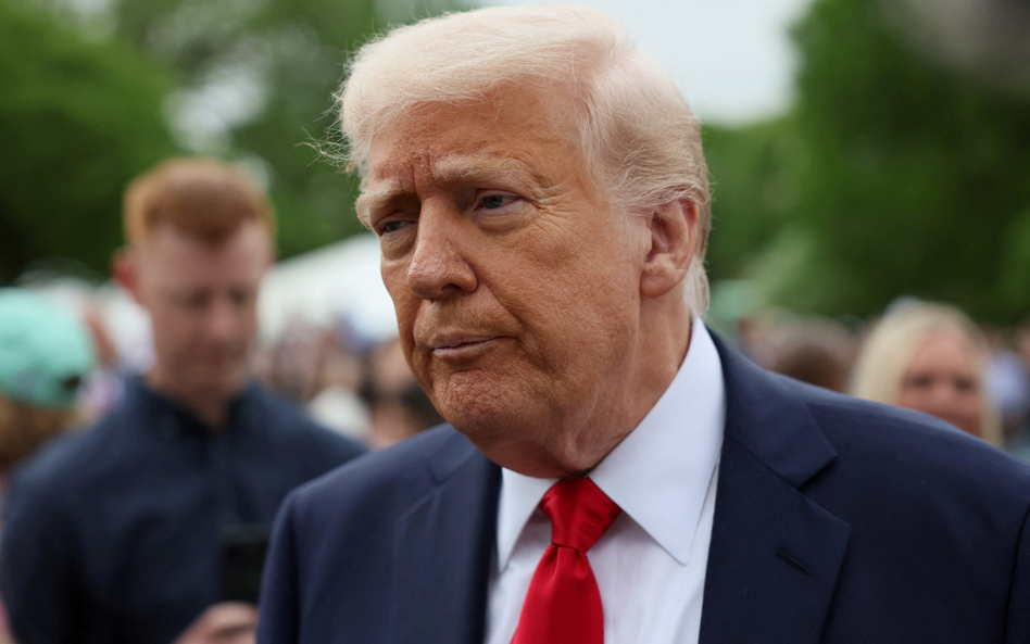 Zwrot akcji na wojnie handlowej. Trump zapowiada mniejsze cła na produkty z Chin
