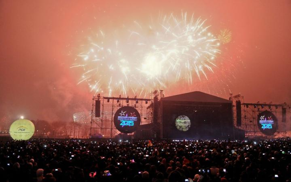 Sylwester 2015 na błoniach przed Stadionem Narodowym w Warszawie