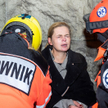 Ręka z legitymacją i wpychanie tarczy w twarz funkcjonariusza. Policja o użyciu gazu wobec posłanki 