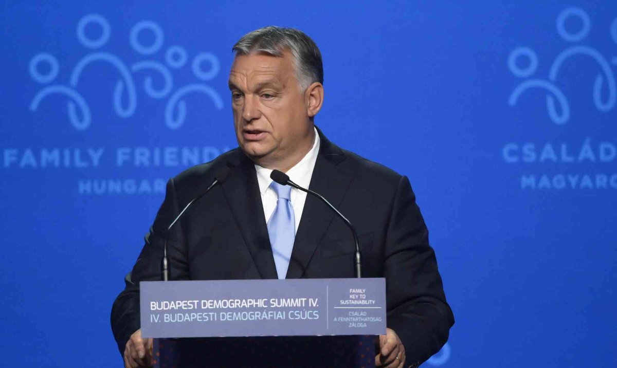 Przed wyborami na Węgrzech: Viktor Orban chce wypłacić więcej pieniędzy emerytom