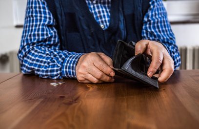 O zasiłek celowy pokrywający przynajmniej połowę kosztów odbioru śmieci można ubiegać się w ośrodkac