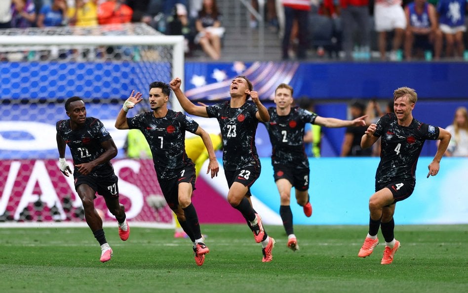 Leniwe niedzielne popołudnie na mundialu. Historyczny awans Kanady do 1/8 finału